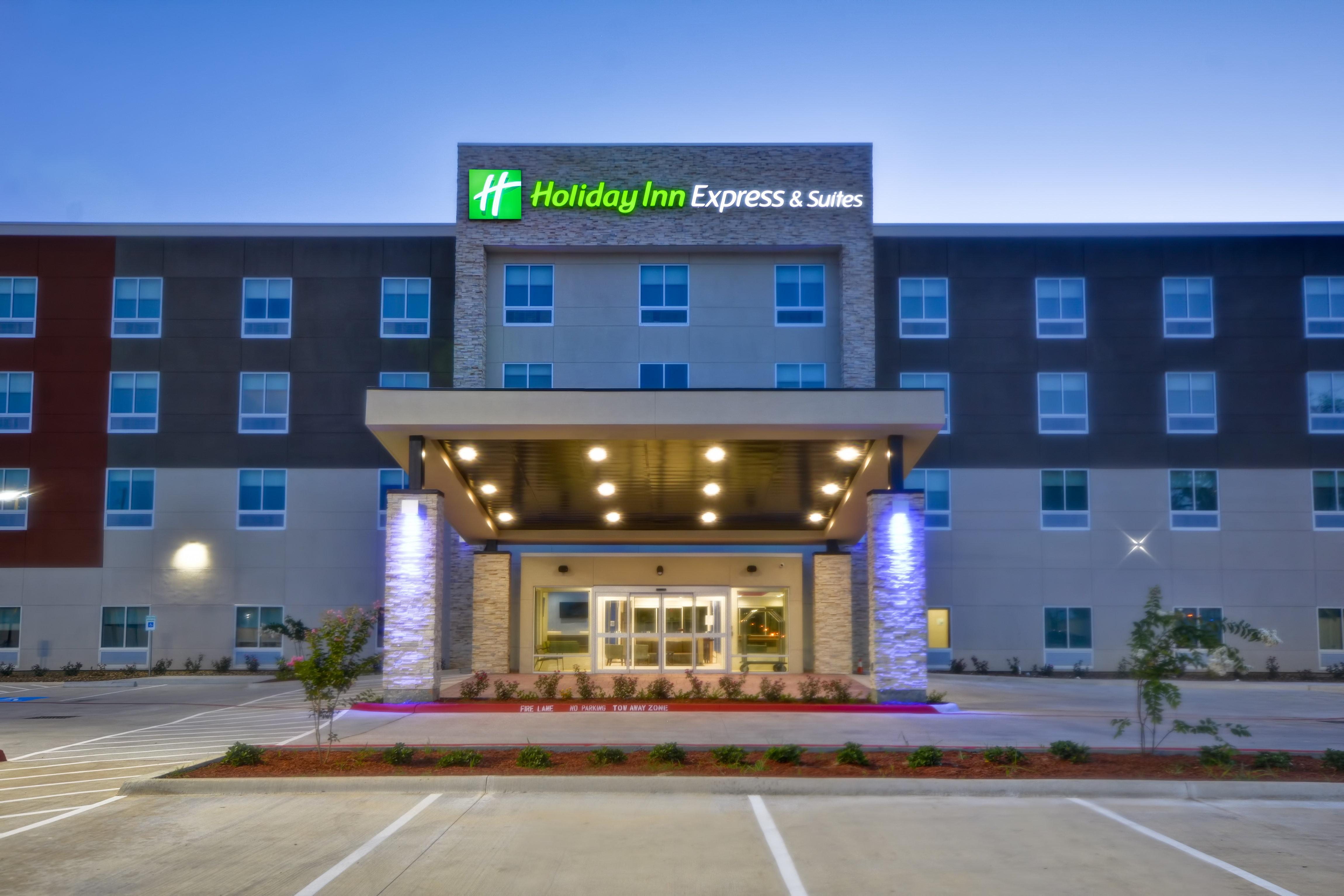 Express & - Houston Nasa - Boardwalk Area By Ihg Hotel